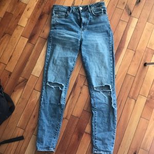 ripped knee mom jeans